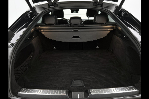 Mercedes-Benz GLC Coupé 300 e 4MATIC Plugin Hybride AMG Line | Digitale Cockpit | Leder | rode remklauwen | Panamericana Grille | Premium pakket Inclusief 24 maanden Mercedes-Benz Certified garantie voor Europa.