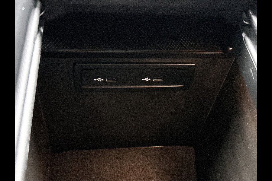 Mercedes-Benz GLC Coupé 300 e 4MATIC Plugin Hybride AMG Line | Digitale Cockpit | Leder | rode remklauwen | Panamericana Grille | Premium pakket Inclusief 24 maanden Mercedes-Benz Certified garantie voor Europa.