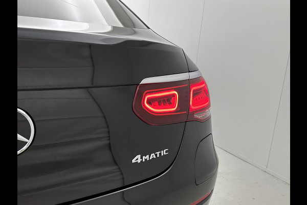 Mercedes-Benz GLC Coupé 300 e 4MATIC Plugin Hybride AMG Line | Digitale Cockpit | Leder | rode remklauwen | Panamericana Grille | Premium pakket Inclusief 24 maanden Mercedes-Benz Certified garantie voor Europa.