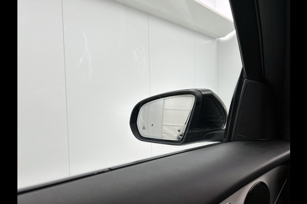 Mercedes-Benz GLC Coupé 300 e 4MATIC Plugin Hybride AMG Line | Digitale Cockpit | Leder | rode remklauwen | Panamericana Grille | Premium pakket Inclusief 24 maanden Mercedes-Benz Certified garantie voor Europa.