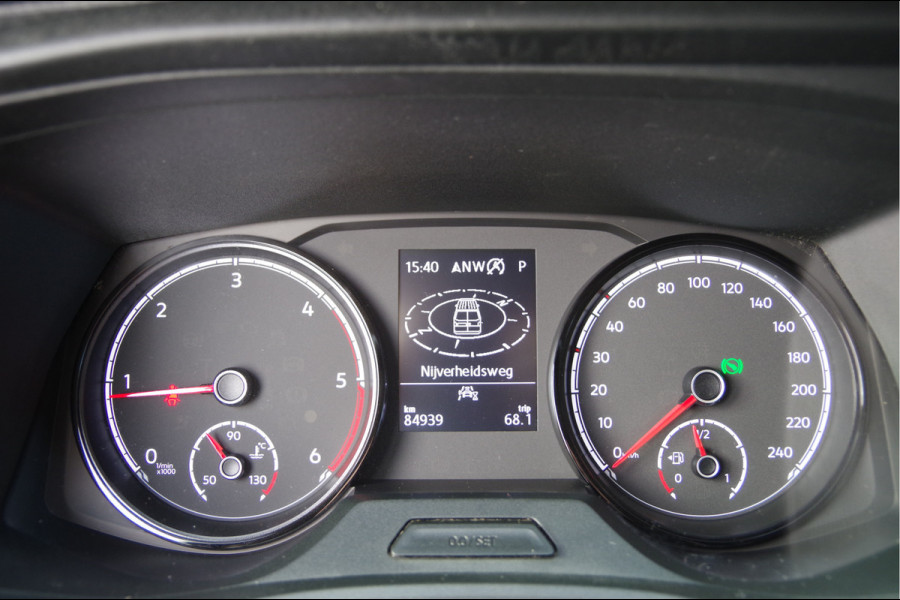Volkswagen Transporter 2.0 TDI L2 3-ZITS, AUT. LED, 2X SCHUIFDEUR, TREKHAAK, STOELVERWARMING, CAMERA, ADAPT. CRUISE, AIRCO