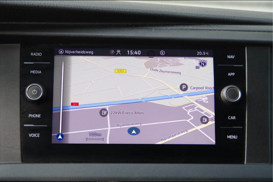 Volkswagen Transporter 2.0 TDI L2 3-ZITS, AUT. LED, 2X SCHUIFDEUR, TREKHAAK, STOELVERWARMING, CAMERA, ADAPT. CRUISE, AIRCO