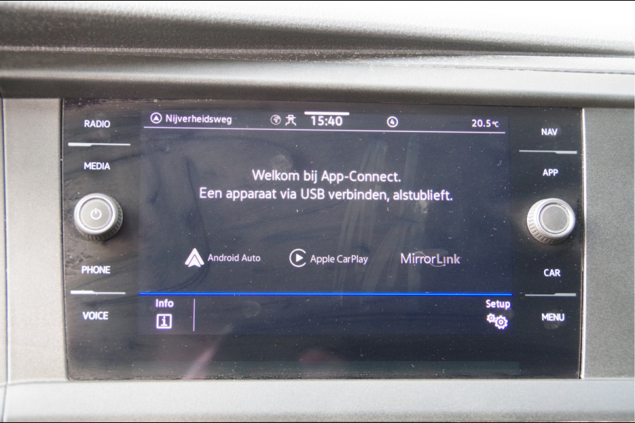 Volkswagen Transporter 2.0 TDI L2 3-ZITS, AUT. LED, 2X SCHUIFDEUR, TREKHAAK, STOELVERWARMING, CAMERA, ADAPT. CRUISE, AIRCO