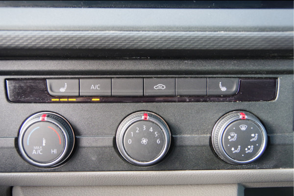 Volkswagen Transporter 2.0 TDI L2 3-ZITS, AUT. LED, 2X SCHUIFDEUR, TREKHAAK, STOELVERWARMING, CAMERA, ADAPT. CRUISE, AIRCO