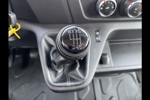 Renault Master T35 2.3 dCi 150pk L3H3 Energy Comfort / vaste prijs rijklaar € 21.950 ex btw / lease vanaf € 358 / ideaal voor camper ombouw / omvormer / standkachel / trekhaak