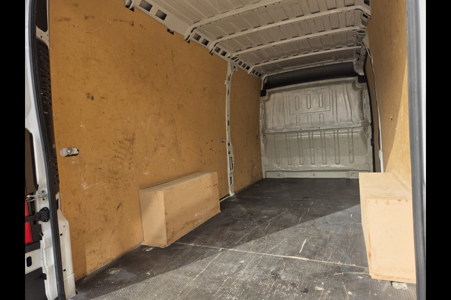 Peugeot Boxer 2.2 BlueHDI 140Pk L4H2 Airco Navi PDC Cruise control Achteruitrijcamera