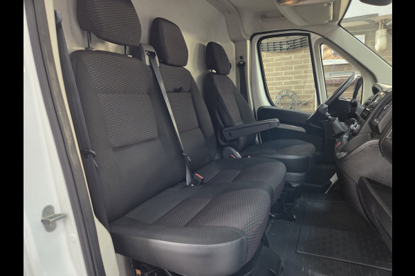 Peugeot Boxer 2.2 BlueHDI 140Pk L4H2 Airco Navi PDC Cruise control Achteruitrijcamera