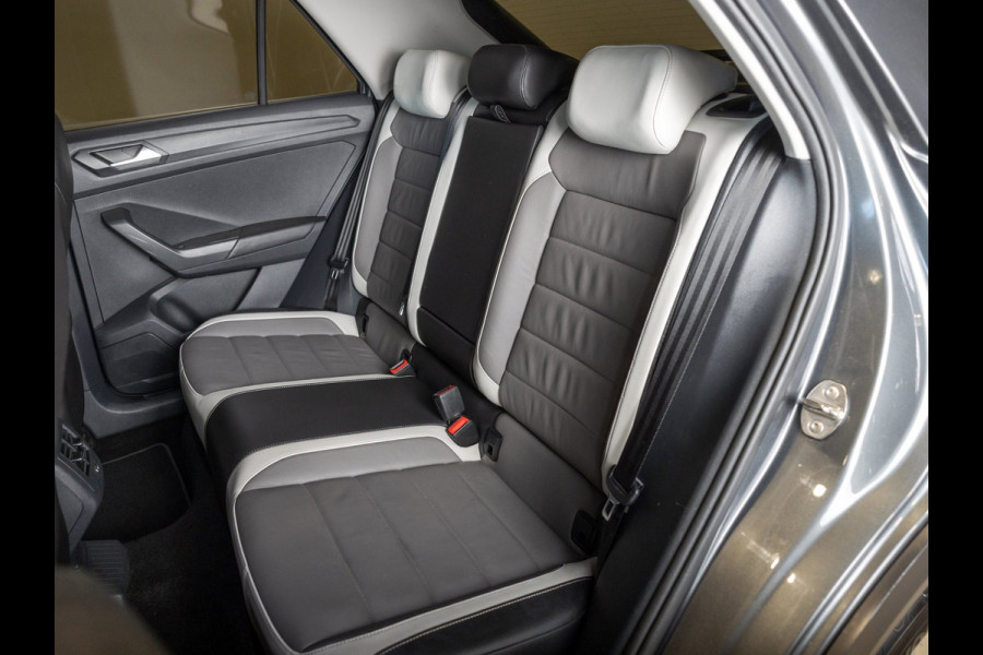 Volkswagen T-Roc 1.5 TSI Style / 150pk / Lederen bekleding / Airco / Achteruitrijcamera / Stoelverwarming / Cruise