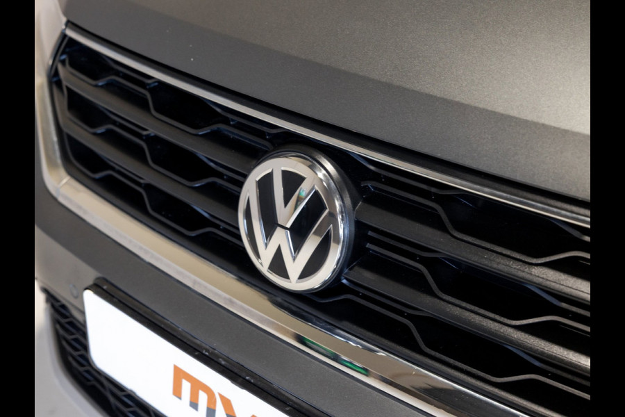 Volkswagen T-Roc 1.5 TSI Style / 150pk / Lederen bekleding / Airco / Achteruitrijcamera / Stoelverwarming / Cruise