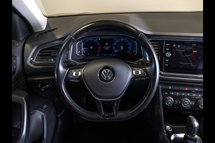 Volkswagen T-Roc 1.5 TSI Style / 150pk / Lederen bekleding / Airco / Achteruitrijcamera / Stoelverwarming / Cruise