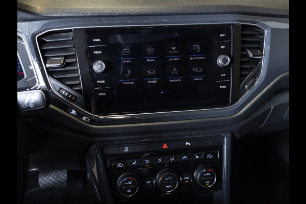 Volkswagen T-Roc 1.5 TSI Style / 150pk / Lederen bekleding / Airco / Achteruitrijcamera / Stoelverwarming / Cruise