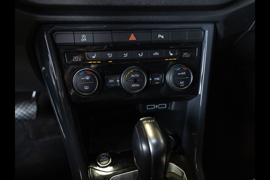 Volkswagen T-Roc 1.5 TSI Style / 150pk / Lederen bekleding / Airco / Achteruitrijcamera / Stoelverwarming / Cruise