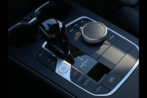 BMW 1-serie 118i High Executive/Automaat/Carplay/Navi/Cruise C