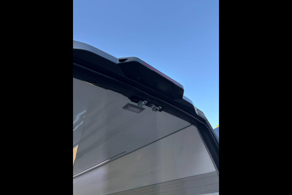 Iveco Daily 35S18HA L4H2 16M3 180PK KOELWAGEN KOELER KOEL KüHLWAGEN KüHLKOFFER FRIGO (ZIE OPMERKINGEN) NAVIGATIE ADAPTIVE CRUISE CONTROL LED  AIRCO ECC GEVEERDE BESTUURDERSSTOEL 270 GRADEN ACHTERDEUREN