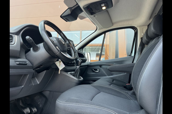 Renault Trafic 2.0 dCi 150pk E6 L2 Work Edition 3 Zits Lease €372 p/m, Airco, Navi Carplay, PDC, Led, Imperiaal, Trekhaak, Cruise controle, Onderhoudshistorie aanwezig