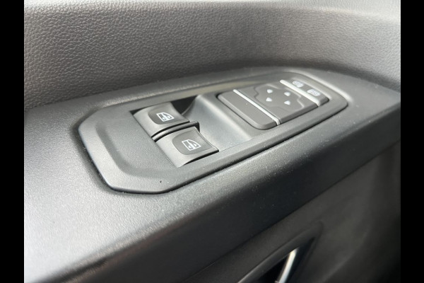 Renault Trafic 2.0 dCi 150pk E6 L2 Work Edition 3 Zits Lease €372 p/m, Airco, Navi Carplay, PDC, Led, Imperiaal, Trekhaak, Cruise controle, Onderhoudshistorie aanwezig