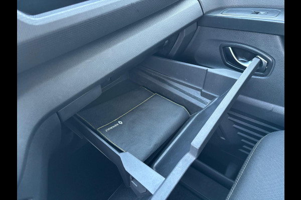 Renault Trafic T30 L2H1 150PK AUTOMAAT LED AIRCO CRUISE CONTROL CAMERA NAVIGATIE CARPLAY