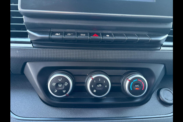 Renault Trafic T30 L2H1 150PK AUTOMAAT LED AIRCO CRUISE CONTROL CAMERA NAVIGATIE CARPLAY