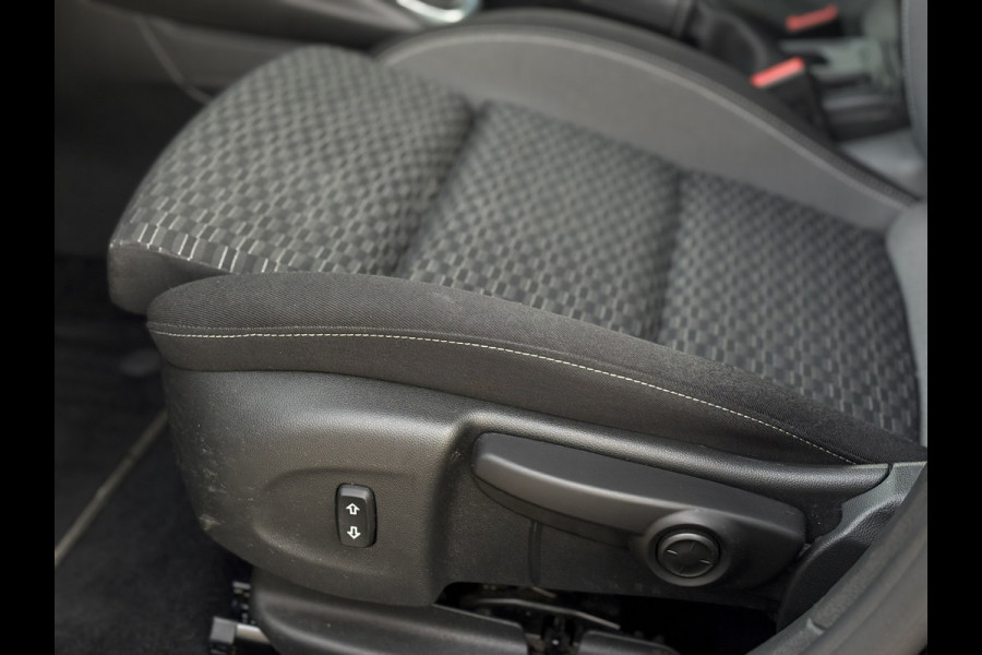 Opel Astra Sports Tourer 1.2 Business Edition | Carplay/Android, PDC, Cruise, Climate, Trekhaak | NAP |