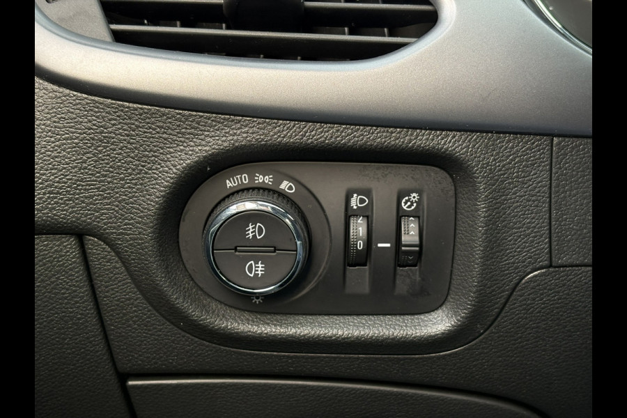 Opel Astra Sports Tourer 1.2 Business Edition | Carplay/Android, PDC, Cruise, Climate, Trekhaak | NAP |