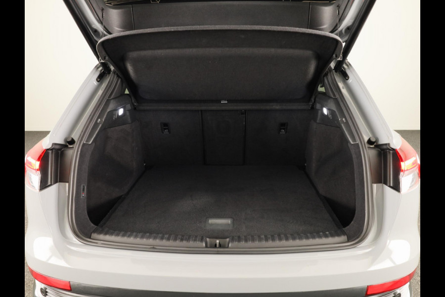 Audi Q4 e-tron 40 S-line 77kWh 204pk | SOH 94% | Panoramadak| Navigatie | Parkeercamera | Lederen bekleding | Keyless pakket | Head up display