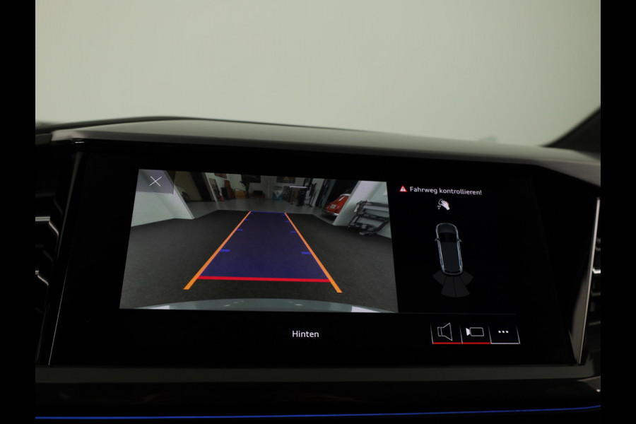 Audi Q4 e-tron 40 S-line 77kWh 204pk | SOH 94% | Panoramadak| Navigatie | Parkeercamera | Lederen bekleding | Keyless pakket | Head up display