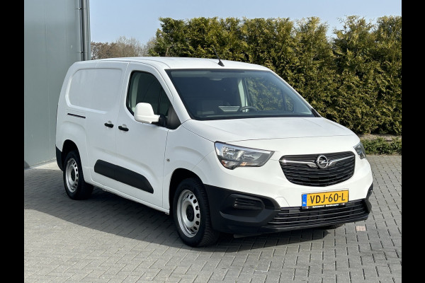 Opel Combo 1.5D 102 PK / L2H1 / 1e EIGENAAR / INRICHTING / AIRCO / CRUISE / NAVI / APPLE CARPLAY
