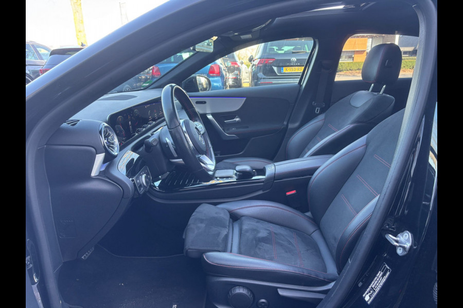 Mercedes-Benz A-Klasse 180 Business Solution AMG Pano | Sfeerverlichting | NL Auto!