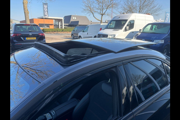 Mercedes-Benz A-Klasse 180 Business Solution AMG Pano | Sfeerverlichting | NL Auto!