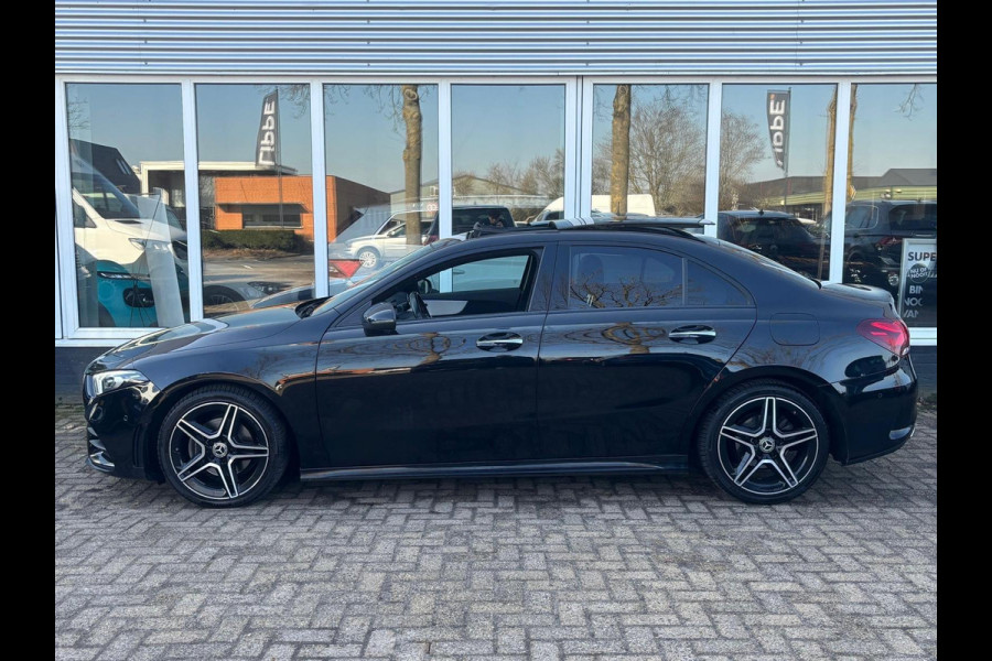 Mercedes-Benz A-Klasse 180 Business Solution AMG Pano | Sfeerverlichting | NL Auto!