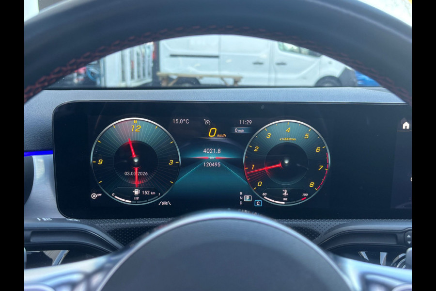 Mercedes-Benz A-Klasse 180 Business Solution AMG Pano | Sfeerverlichting | NL Auto!