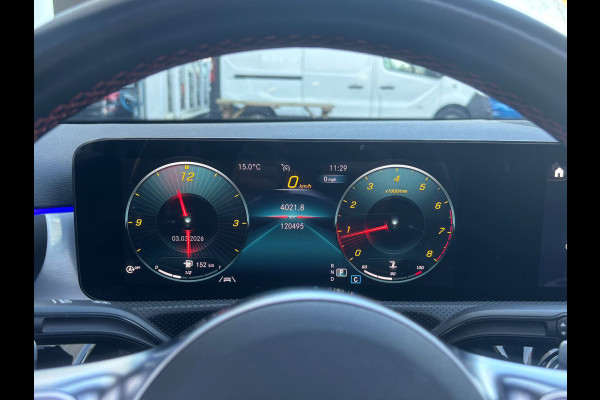 Mercedes-Benz A-Klasse 180 Business Solution AMG Pano | Sfeerverlichting | NL Auto!