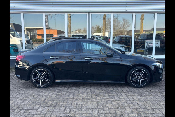 Mercedes-Benz A-Klasse 180 Business Solution AMG Pano | Sfeerverlichting | NL Auto!