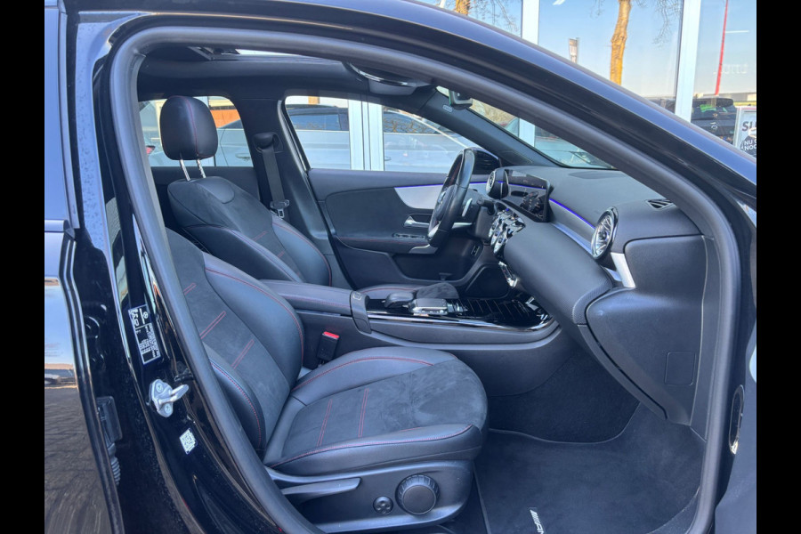 Mercedes-Benz A-Klasse 180 Business Solution AMG Pano | Sfeerverlichting | NL Auto!