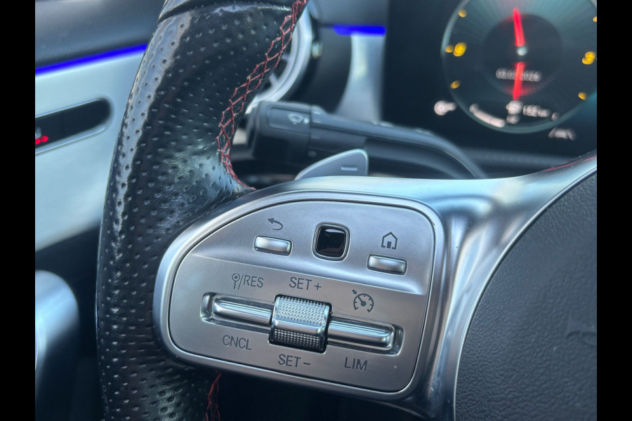 Mercedes-Benz A-Klasse 180 Business Solution AMG Pano | Sfeerverlichting | NL Auto!