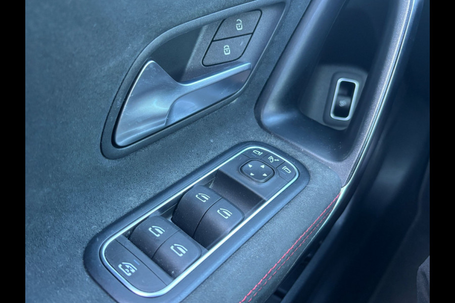 Mercedes-Benz A-Klasse 180 Business Solution AMG Pano | Sfeerverlichting | NL Auto!