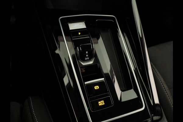 Volkswagen Golf 1.5 eHybrid Style Edition 204 pk Automaat (DSG) | Verlengde garantie | Navigatie via App | Parkeersensoren (Park assist) | Achteruitrijcamera | Stoelverwarming |