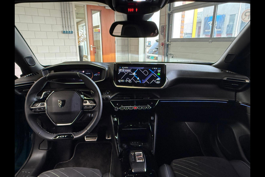 Peugeot 2008 1.2 Hybrid 145 GT Automaat, Stoelverwarming, Navi, Camera