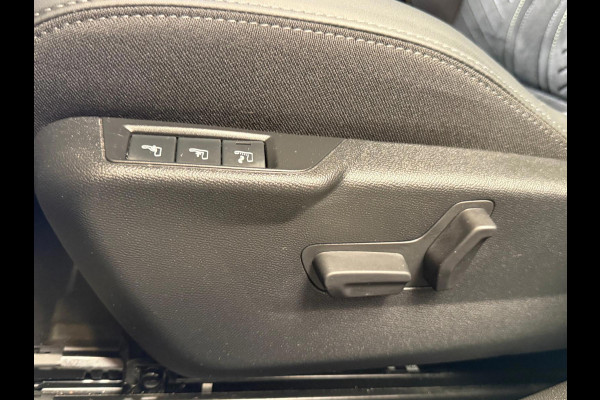 Peugeot 2008 1.2 Hybrid 145 GT Automaat, Stoelverwarming, Navi, Camera