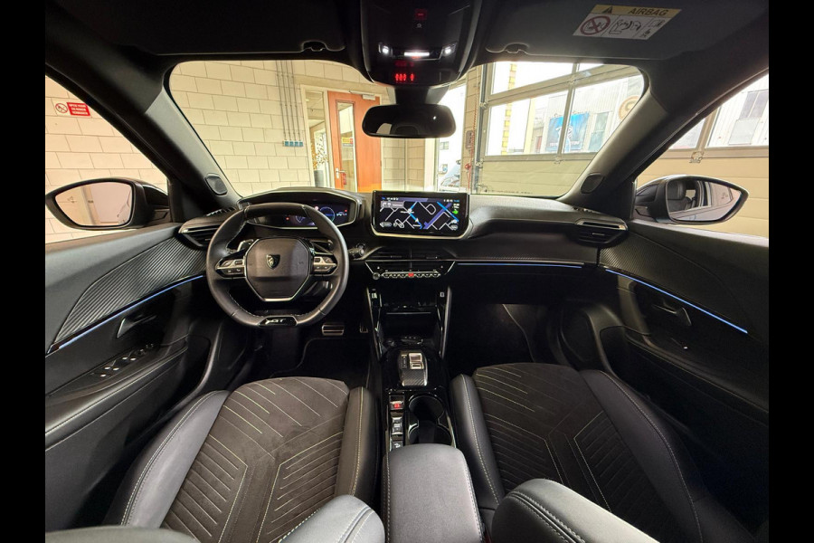 Peugeot 2008 1.2 Hybrid 145 GT Automaat, Stoelverwarming, Navi, Camera