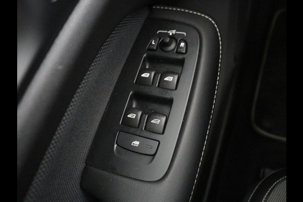 Volvo S60 2.0 T6 AWD Twin Engine R-Design | Stoelverwarming | Adaptive cruise | Standkachel | Camera | 19'' | Carplay | Full LED | Navigatie | Side Assist | Half leder | Origineel NL | PHEV | Plug In