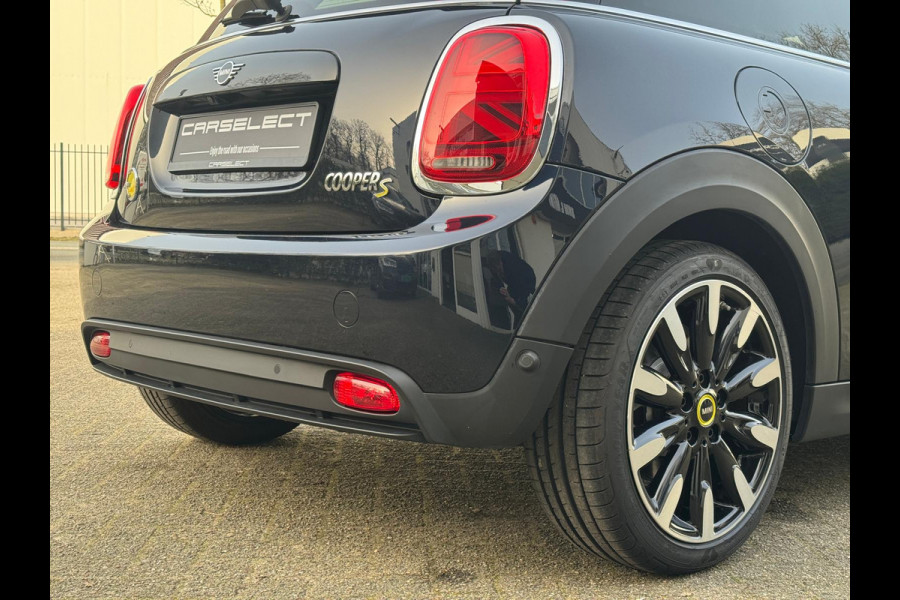 MINI Cooper SE Yours Stuurverwarming Head-up, Harman kardon, Panoramadak, Leder, Adaptieve Cruise Neem contact op en we maken een afspraak!