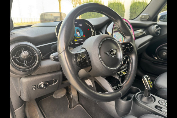 MINI Cooper SE Yours Stuurverwarming Head-up, Harman kardon, Panoramadak, Leder, Adaptieve Cruise Neem contact op en we maken een afspraak!