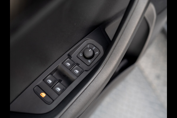 Škoda Karoq 1.5 TSI ACT Sportline Business | Leder | Camera | Adapt. Cruise control | Stoel & Stuur verw. | Prijs Rijklaar!!