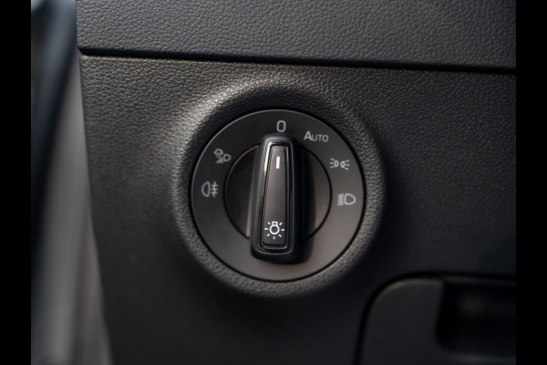 Škoda Karoq 1.5 TSI ACT Sportline Business | Leder | Camera | Adapt. Cruise control | Stoel & Stuur verw. | Prijs Rijklaar!!