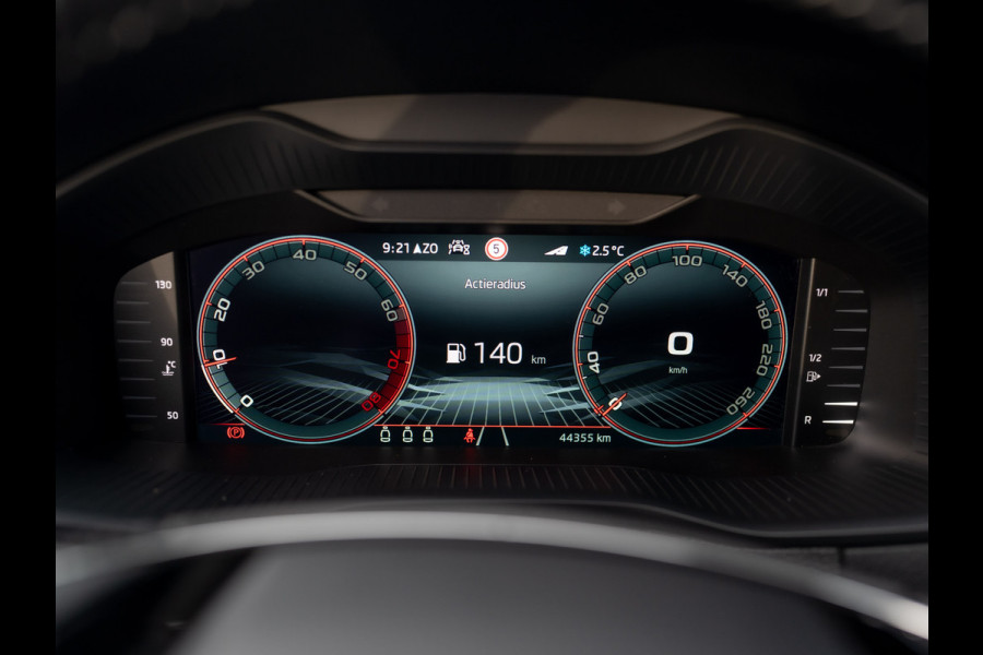 Škoda Karoq 1.5 TSI ACT Sportline Business | Leder | Camera | Adapt. Cruise control | Stoel & Stuur verw. | Prijs Rijklaar!!