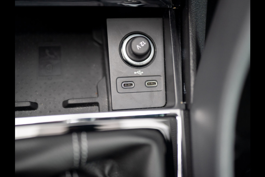 Škoda Karoq 1.5 TSI ACT Sportline Business | Leder | Camera | Adapt. Cruise control | Stoel & Stuur verw. | Prijs Rijklaar!!