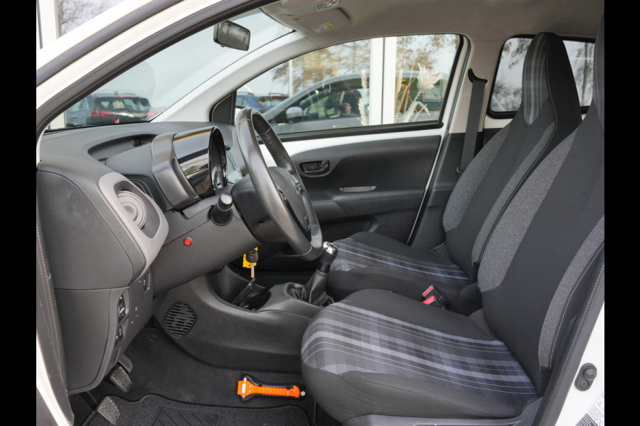 Peugeot 108 1.0 e-VTi Active | Airco | Camera | Apple CarPlay / Android Auto | Bluetooth | DAB