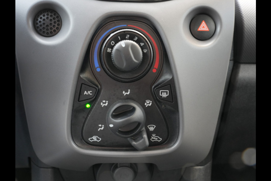 Peugeot 108 1.0 e-VTi Active | Airco | Camera | Apple CarPlay / Android Auto | Bluetooth | DAB
