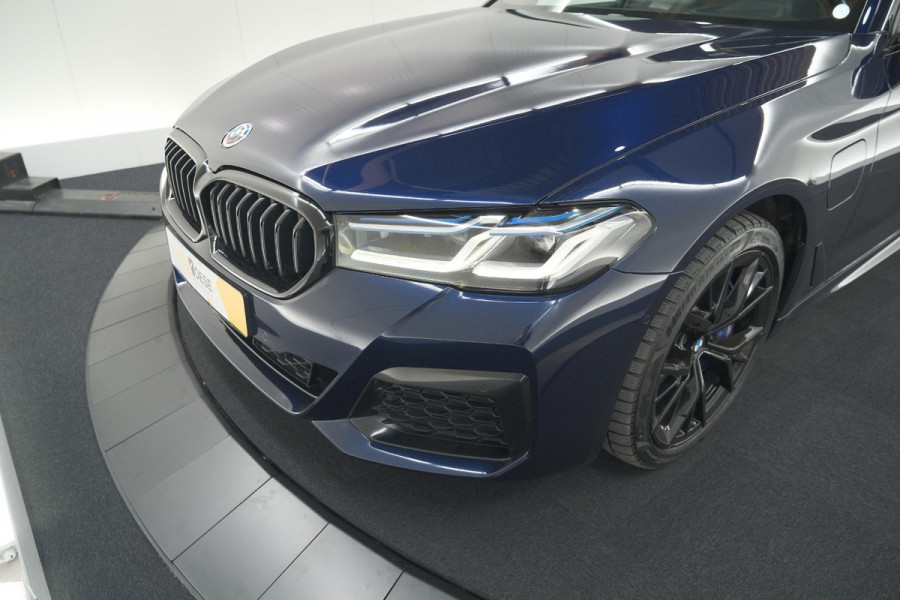 BMW 5 Serie 545e xDrive Business Edition Plus | M Sportpakket | Driving Assistant Professional | Harman Kardon Surround Sound System